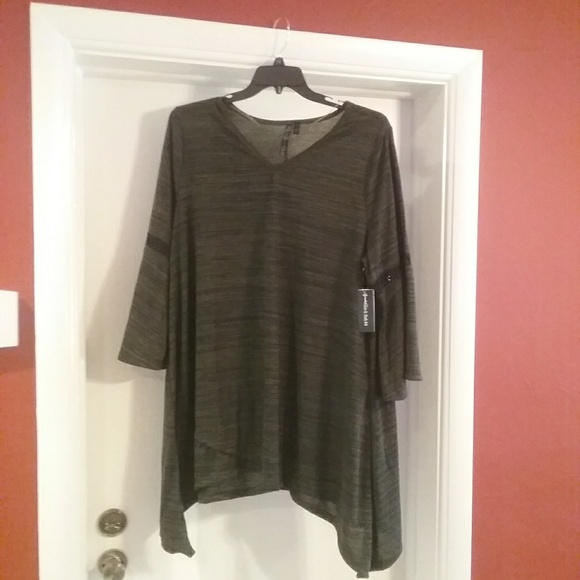 Allie & Rob Tops - NWT Allie & Rob Olive 1X Top Final Price *Last 1